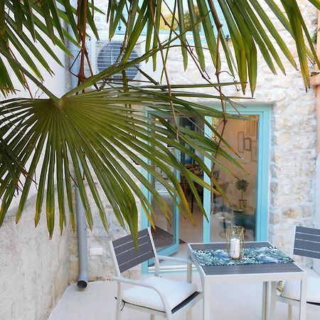 bezauberndes Steinhaus mit Garten in der Altstadt von Rovinj Exterior foto