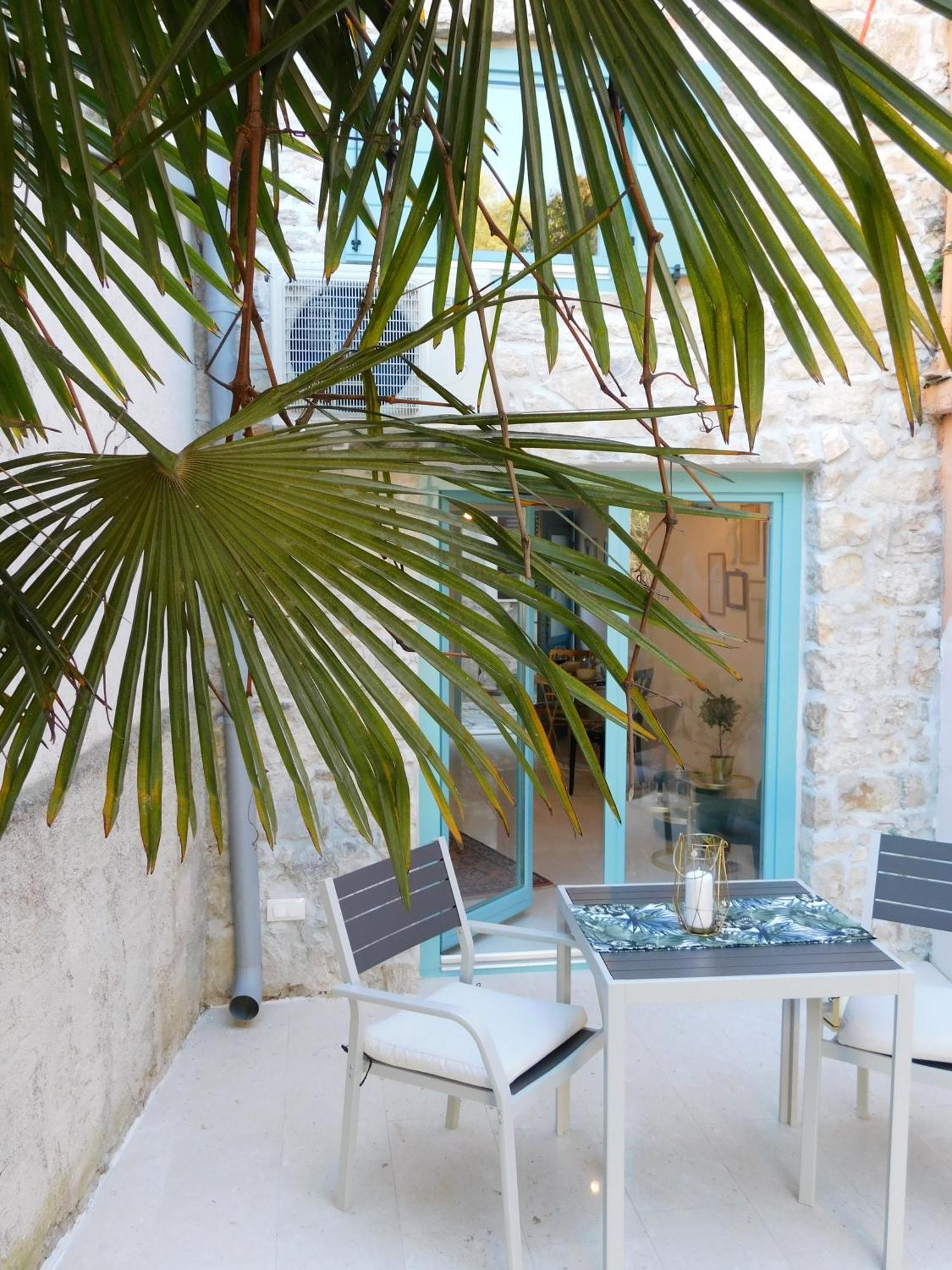 bezauberndes Steinhaus mit Garten in der Altstadt von Rovinj Exterior foto