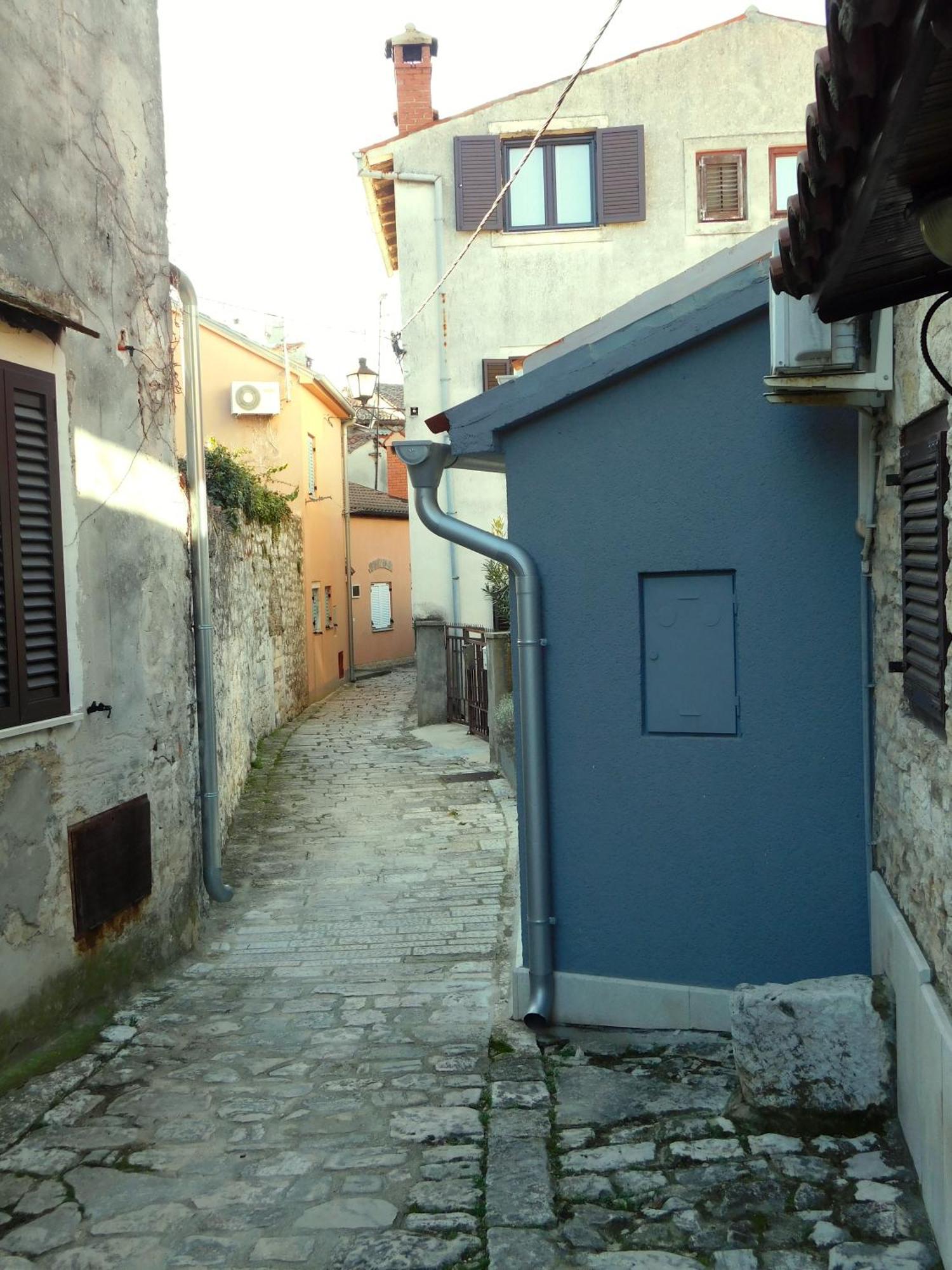 bezauberndes Steinhaus mit Garten in der Altstadt von Rovinj Exterior foto