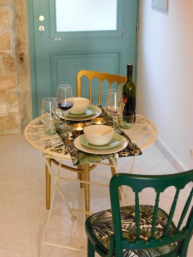 bezauberndes Steinhaus mit Garten in der Altstadt von Rovinj Exterior foto